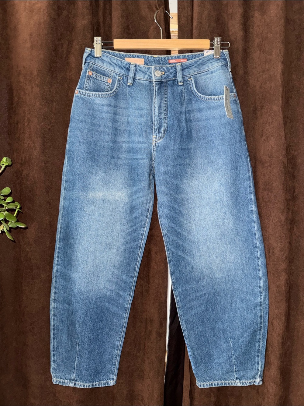 Pilcro anthropology barrel leg Jeans